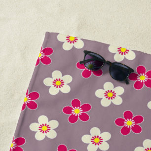 Serviette De Plage Modèle floral de pourpre et de fleurs blanches sur