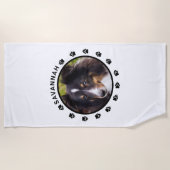 Serviette De Plage Modèle photo personnalisé avec pattes et texte (Devant)