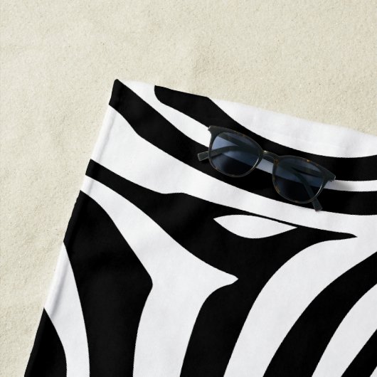 Serviette De Plage Modèle Zèbre (En situation)