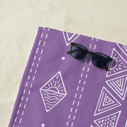 Serviette De Plage Moderne élégant violet (En situation)