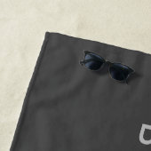 Serviette De Plage Moderne modèle de conception de monogramme éditabl (En situation)