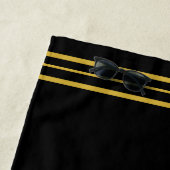 Serviette de plage Monogram Gold (En situation)