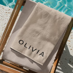 Serviette De Plage Monogramme beige personnalisé<br><div class="desc">Détendez-vous avec élégance grâce à cette serviette de plage personnalisée en monogramme beige. Conçu pour le confort et l'élégance, cette serviette personnalisée présente vos initiales dans un monogramme chic, ajoutant une touche personnelle à votre expérience au bord de la plage ou de la piscine. Le tissu doux et absorbant est...</div>