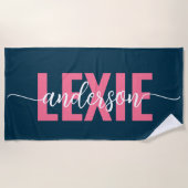 Serviette De Plage Monogramme bleu rose personnalisé (Devant)