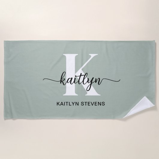 Serviette De Plage Monogramme de script vert sauge (Devant)