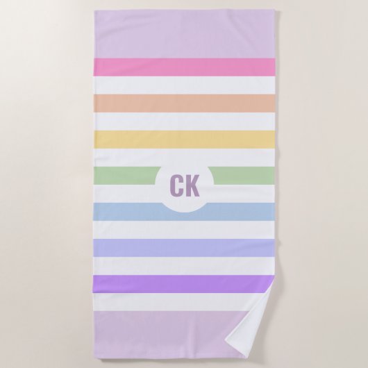 Serviette De Plage Monogramme en Blanc Cirque Pastel Arc-en-ciel rayu (Devant)