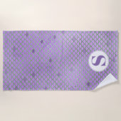 Serviette De Plage Monogramme Éscaliers de sirènes pourpres et vertes (Devant)