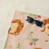 Serviette De Plage Monogramme Floral Poméranien Motif rose pâle (En situation)