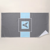Serviette De Plage Monogramme gris bleu personnalisé (Devant)