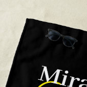 Serviette De Plage Monogramme jaune Noir Blanc Polka Dot Beach (En situation)
