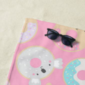 Serviette De Plage monogramme mignon des beignes animaux (En situation)