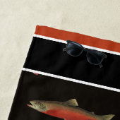 Serviette De Plage Monogramme moderne Poisson Saumon Design Noir Blan (En situation)