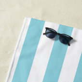 Serviette De Plage Monogramme personnalisé bleu esthétique rétro (En situation)