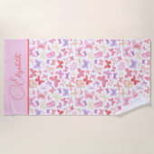 Serviette De Plage Monogramme Script Rose Violet Jaune Papillons (Devant)
