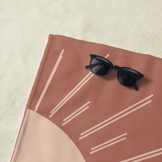 Serviette De Plage Monogramme Soleil Minimal Terracotta Bachelorette  (En situation)