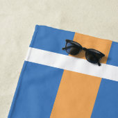 Serviette De Plage Monogramme sur les rayures larges du bleu et du (En situation)