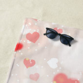 Serviette De Plage Motif Abstrait de Coeurs colorés (En situation)