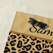 Serviette De Plage Motif animal léopard Nom Monogramme Imprimé (En situation)