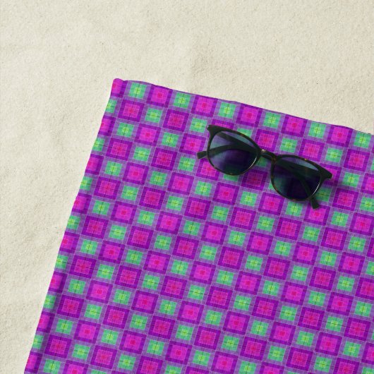 Serviette De Plage Motif Carré vert violet Boho (En situation)