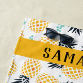 Serviette De Plage Motif d'ananas d'été personnalisé (En situation)