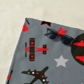 Serviette De Plage Motif d'avions Red Grey personnalisé (En situation)