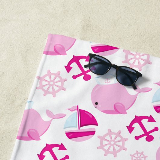 Serviette De Plage Motif De Baleines, Beaux Baleines, Baleines Roses (En situation)