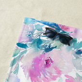 Serviette De Plage Motif de collage de fleurs rose et bleue (En situation)
