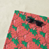 Serviette de plage Motif de fraises (En situation)
