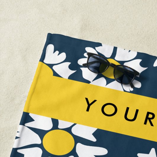 Serviette De Plage Motif de marguerite, marguerites blanches, Votre n (En situation)