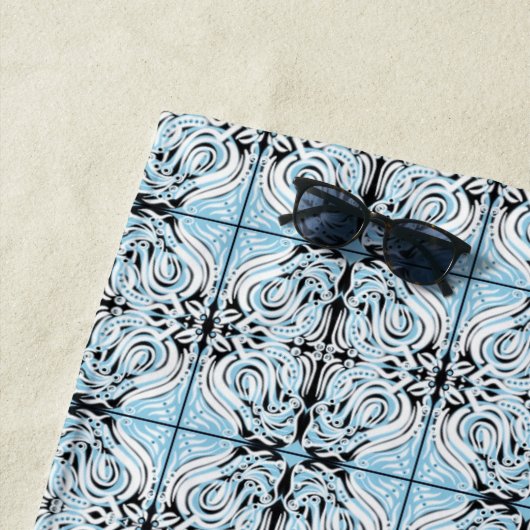 Serviette De Plage Motif de répétition Abstrait bleu noir blanc (En situation)