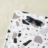Serviette De Plage Motif de Terrazzo monochromatique (En situation)