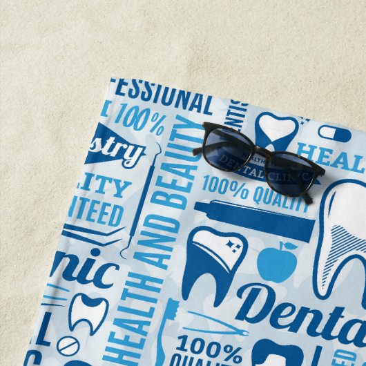 Serviette De Plage Motif dentaire bleu de clinique (En situation)