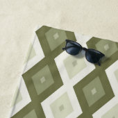 Serviette De Plage Motif diamant vert olive (En situation)
