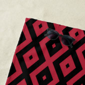 Serviette De Plage Motif en diamant rouge et noir (En situation)