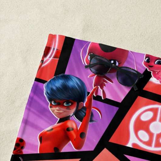 Serviette De Plage Motif Ladybug & Tikki (En situation)