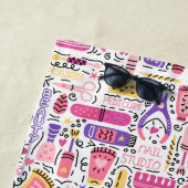 Serviette De Plage Motif mignon de manucure de griffonnage (En situation)
