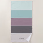 Serviette De Plage Motif moderne à bandes personnalisées<br><div class="desc">Personnalisez ce design avec votre nom,  monogramme ou texte de votre choix.</div>