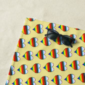 Serviette de plage Motif Rainbow Heart (En situation)