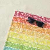 Serviette De Plage Motif Rainbow Leaf Boho (En situation)