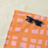 Serviette De Plage Motif rétro pastel orange et rose (En situation)