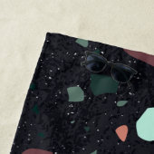 Serviette De Plage Motif Terrazzo Noir (En situation)