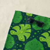 Serviette De Plage Motif tropical avec liana et feuilles monstères (En situation)