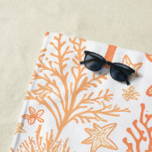 Serviette De Plage Motif tropical d'étoiles de mer et de corail (En situation)