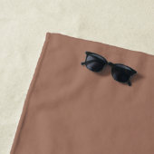 Serviette De Plage Mousse de Mocha Couleur Uni Brun Chocolat Clair (En situation)