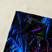 Serviette De Plage Mystical Glowing Jungle Bloom Design (En situation)