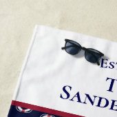 Serviette De Plage Nautique moderne Marine bleu Monogramme (En situation)