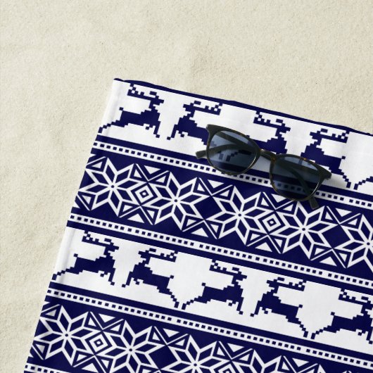 Serviette De Plage Noël, le bleu et le blanc scandinave (En situation)