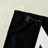 Serviette de plage noire blanche zen (En situation)