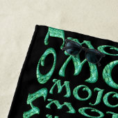 Serviette de plage noire Mojo (En situation)