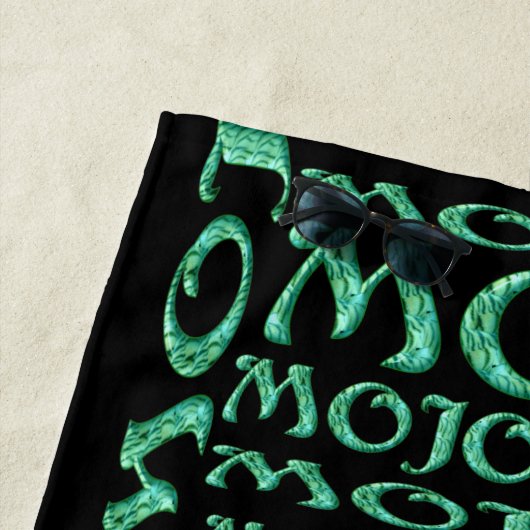 Serviette de plage noire Mojo (En situation)